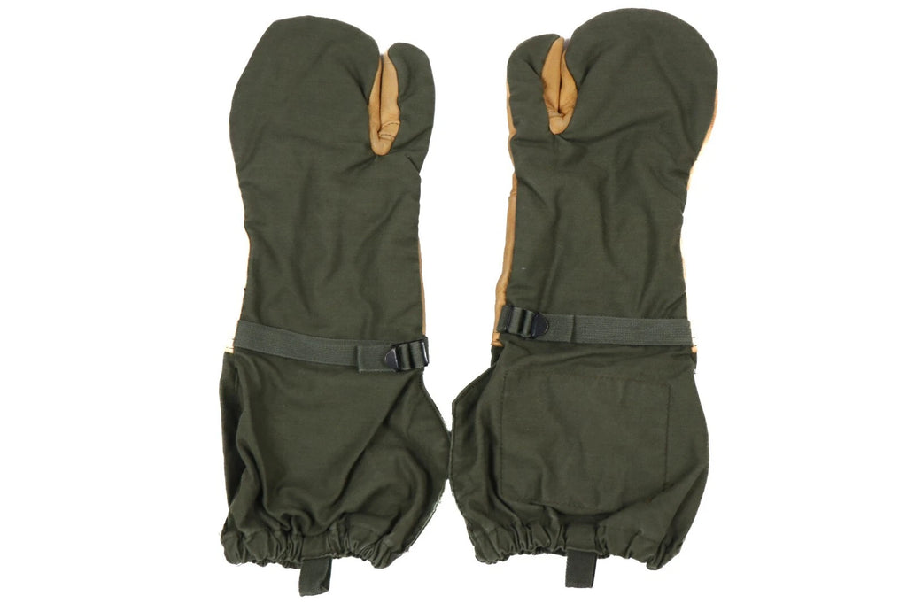 M-1965 Trigger Finger Mittens  USED Good Condition