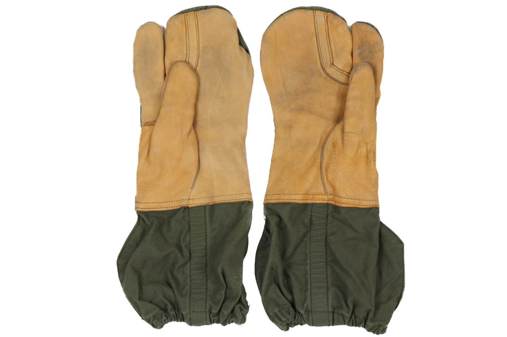 M-1965 Trigger Finger Mittens  USED Good Condition